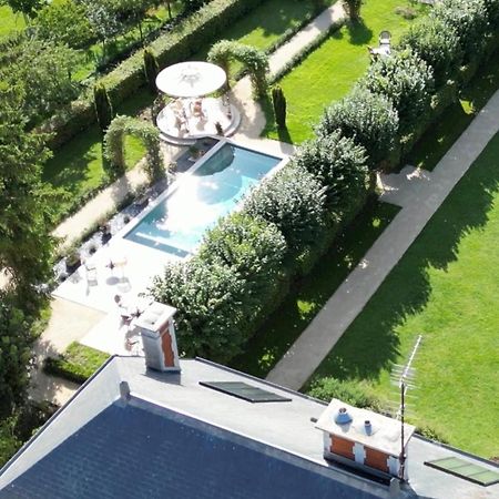 La Grande Maison Lgm Lesches Bagian luar foto