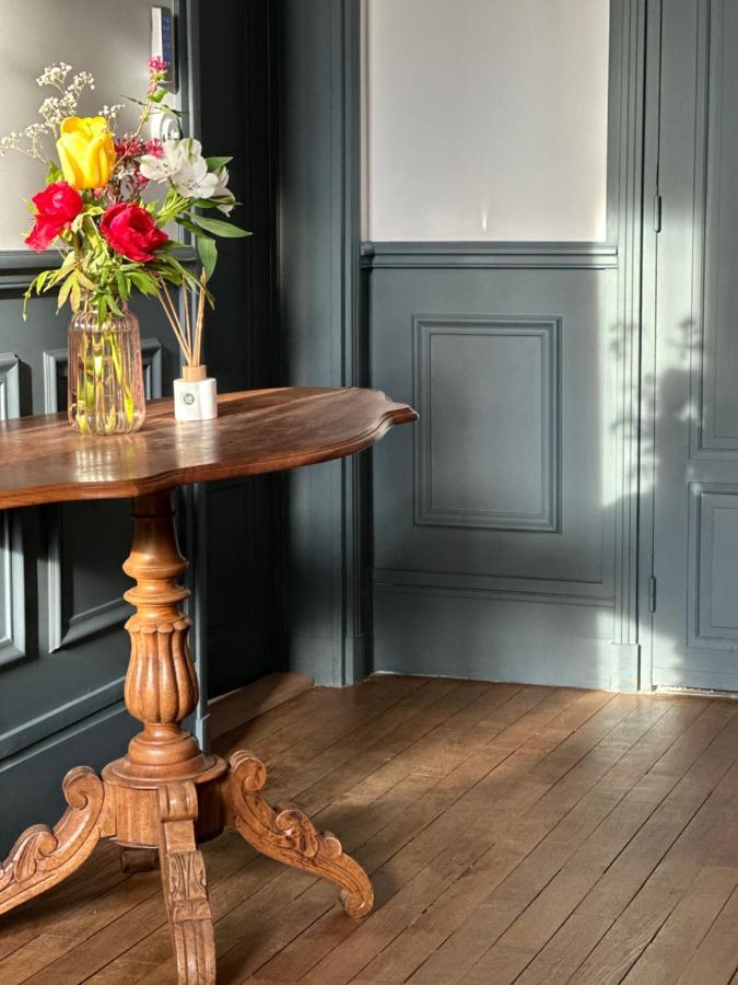 La Grande Maison Lgm Lesches Bagian luar foto