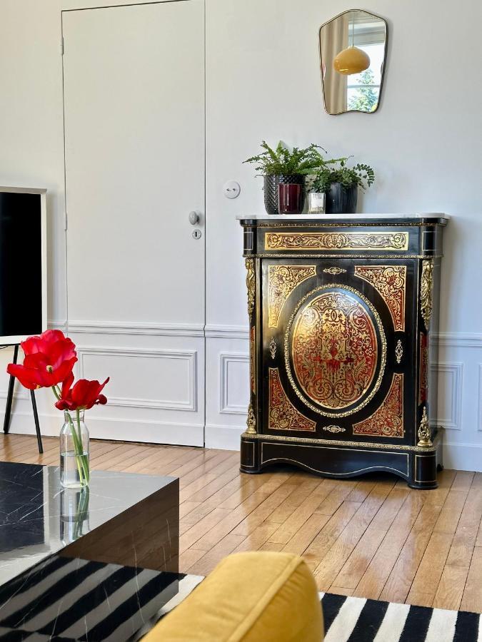 La Grande Maison Lgm Lesches Bagian luar foto