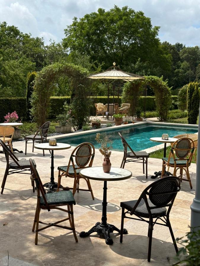 La Grande Maison Lgm Lesches Bagian luar foto