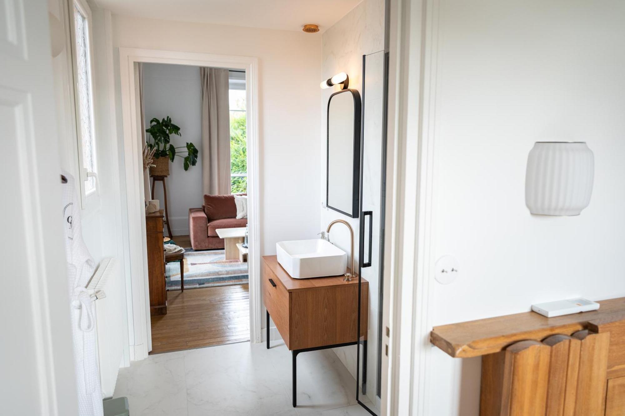 La Grande Maison Lgm Lesches Bagian luar foto