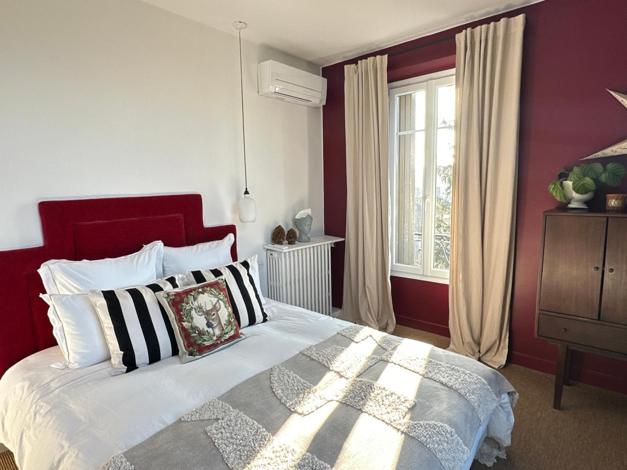 La Grande Maison Lgm Lesches Bagian luar foto